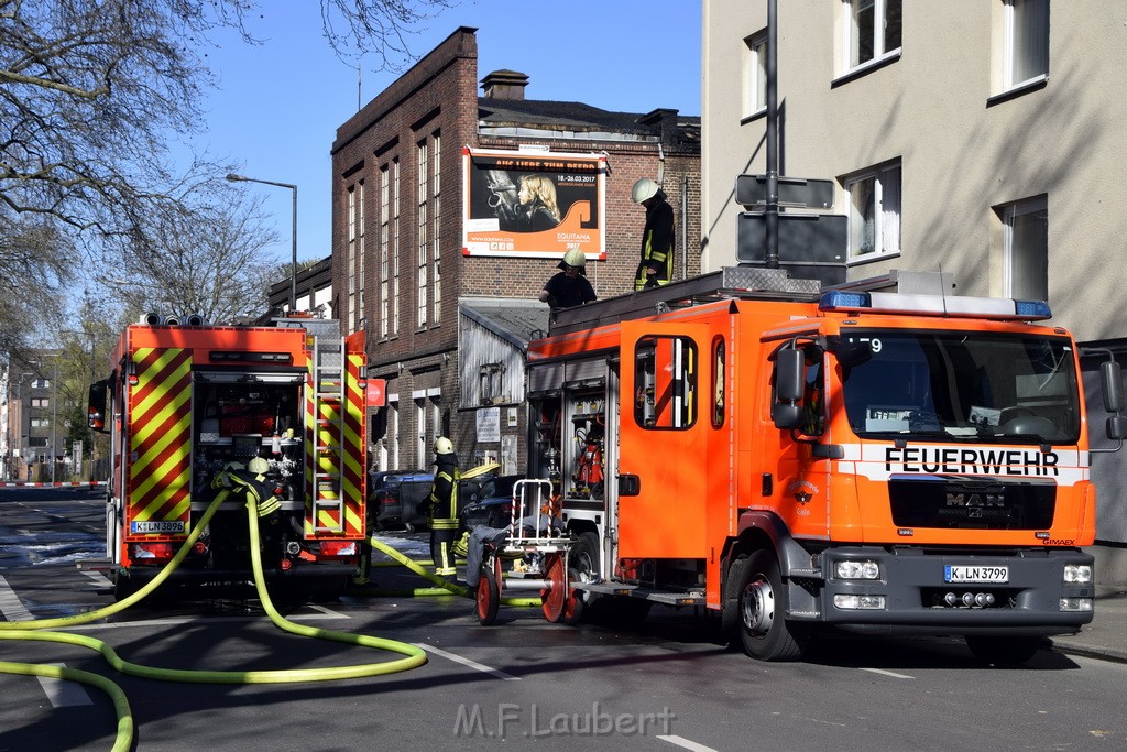 Feuer 4 Koeln Muelheim Deutz Muelheimerstr P577.JPG - Miklos Laubert